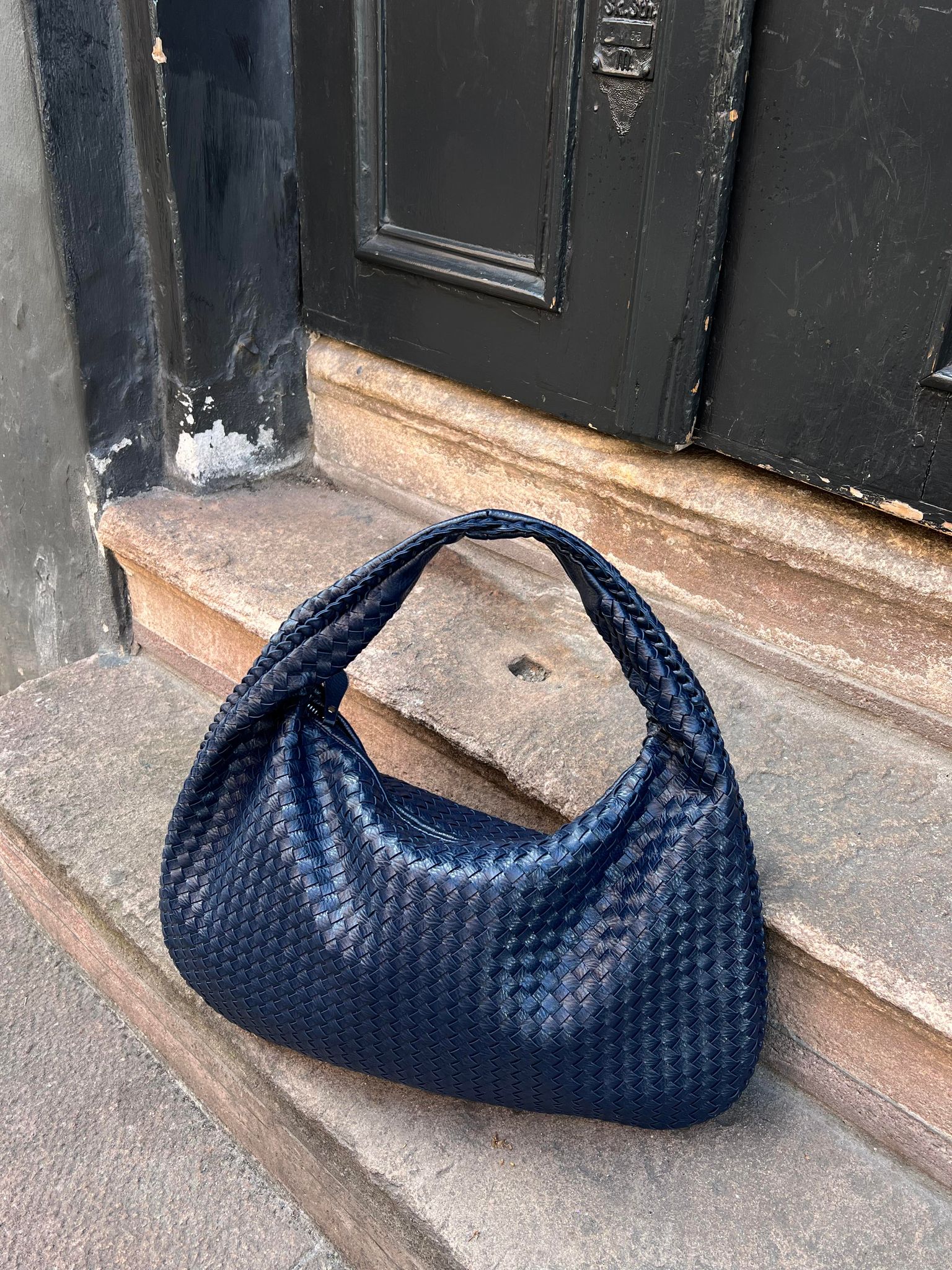 Niya Musthave Bag - Navy