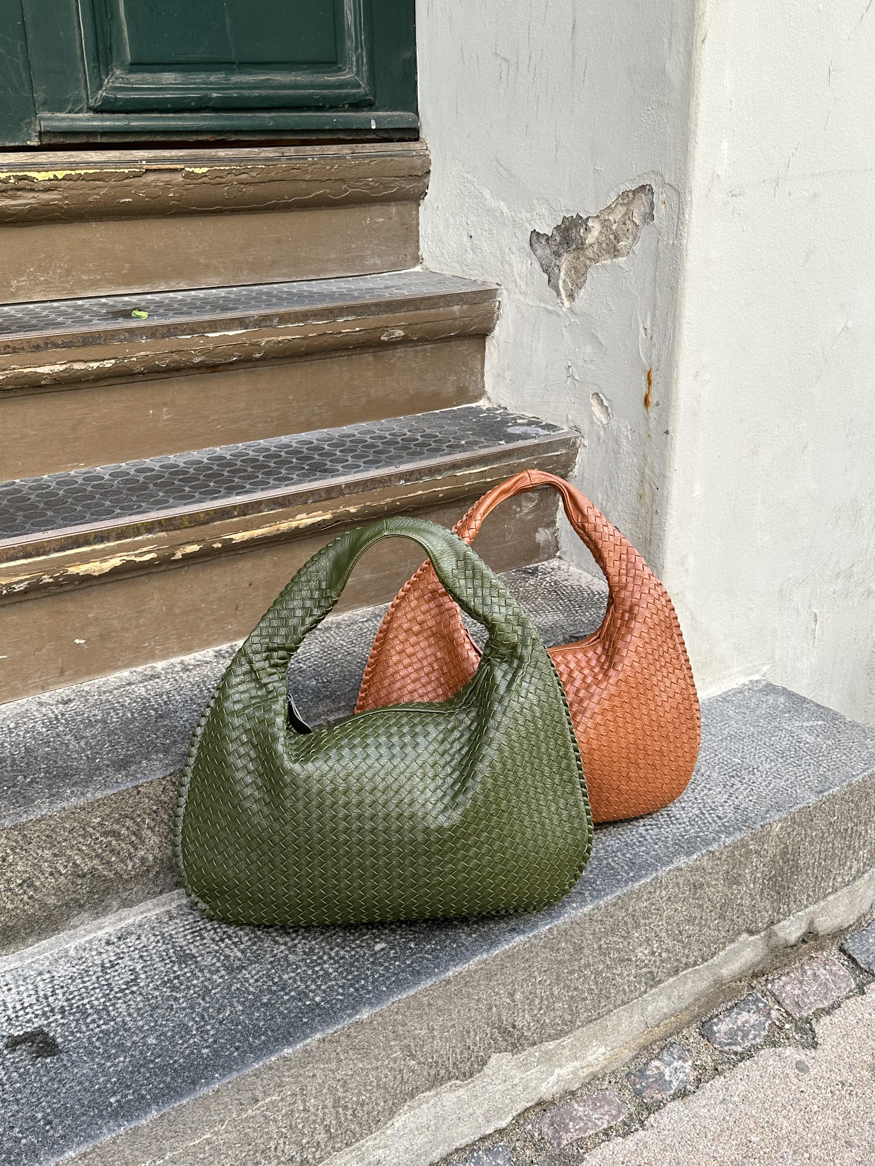 Niya Musthave Bag - Khaki